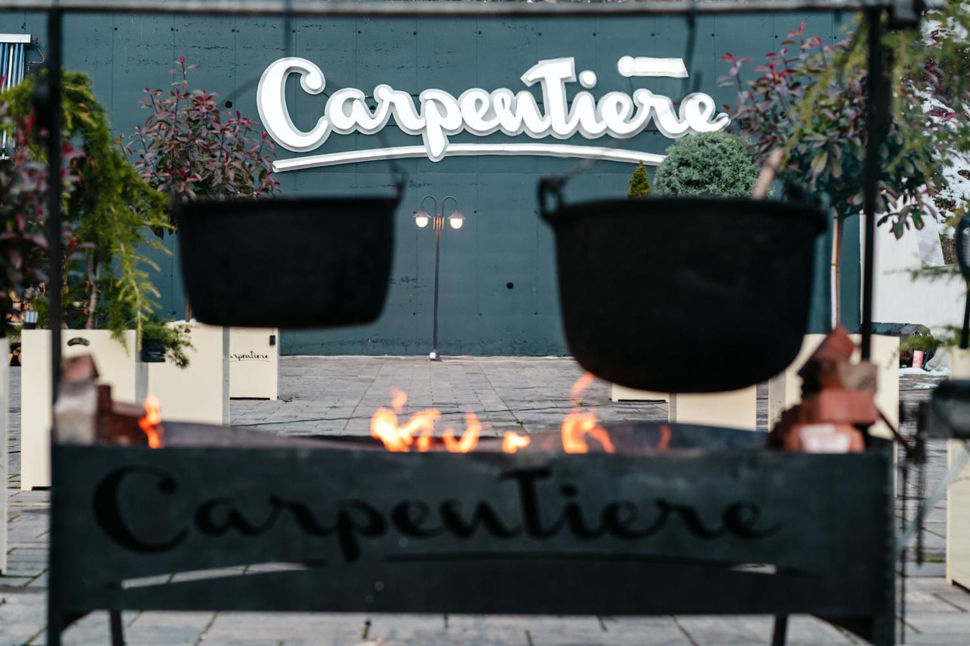 Carpentiere Arena Hotel Rasinari Exterior photo