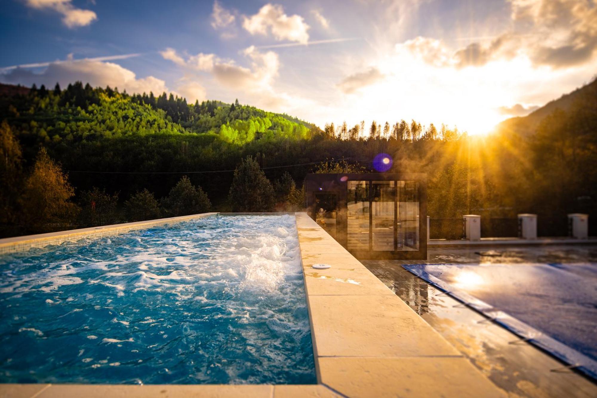 Carpentiere Arena Hotel Rasinari Exterior photo