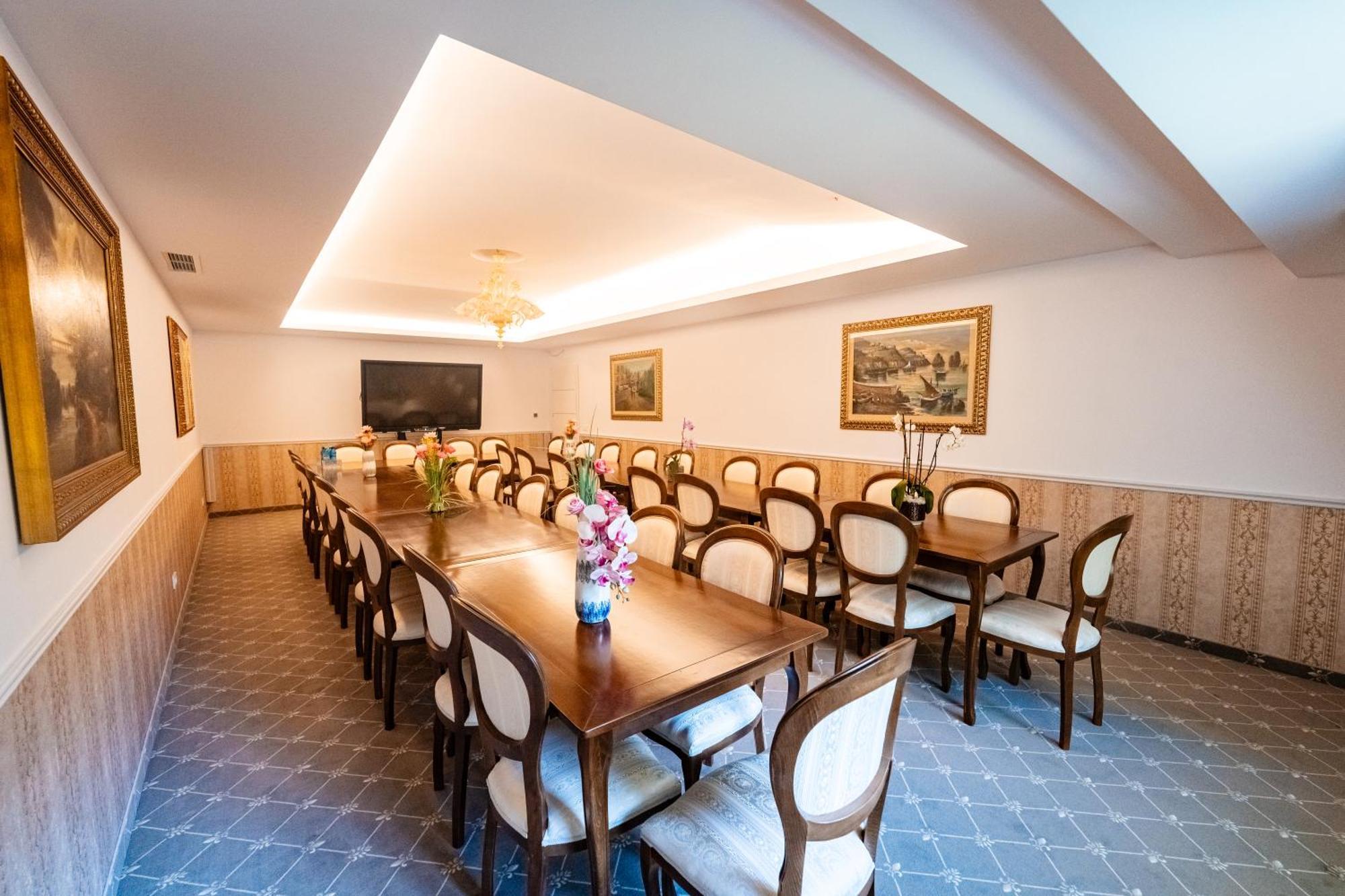 Carpentiere Arena Hotel Rasinari Exterior photo